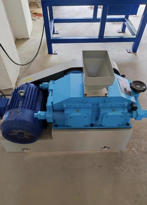 Petite utilisation à haute énergie du broyeur à double rouleau 1500kg/h